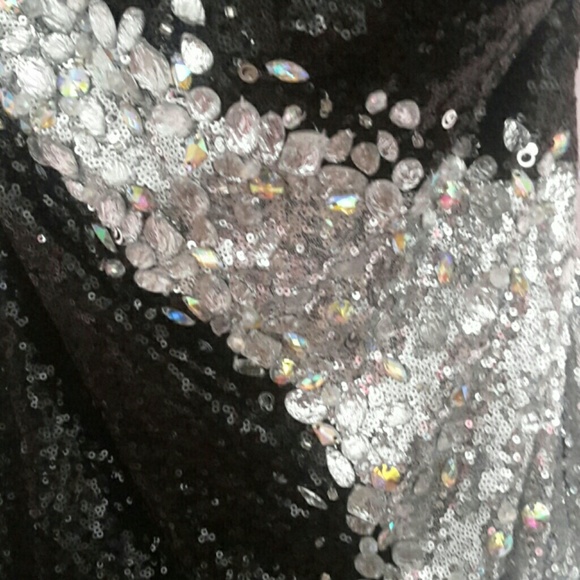 Dress - Picture 2 of 4